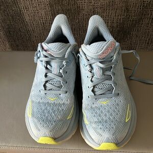 Women’s HOKA Clifton 9 - size 7 GUC
